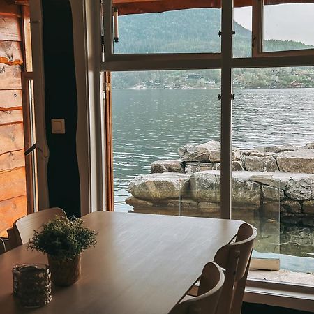 Preikestolen Panorama - Seaside Apartments Jørpeland Extérieur photo
